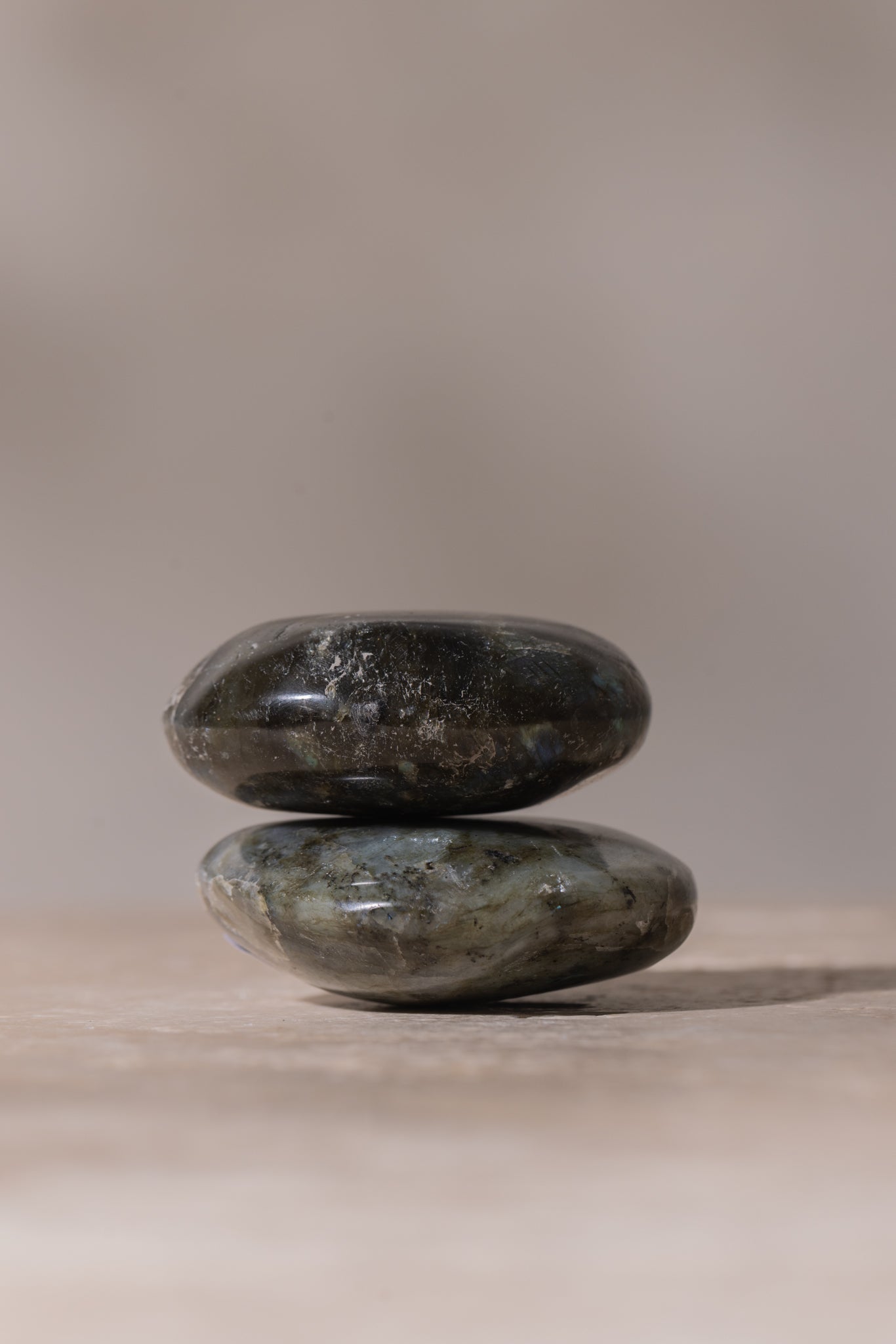 Labradorite Palmstones – Polished Labradorite Stones – Stunning Flash of Color Labradorite Palmstones