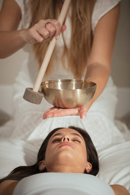 Singing Bowl Massage | Vibrational Healing for Deep Relaxation & Balance