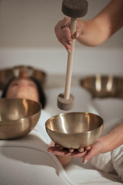 Singing Bowl Massage | Vibrational Healing for Deep Relaxation & Balance